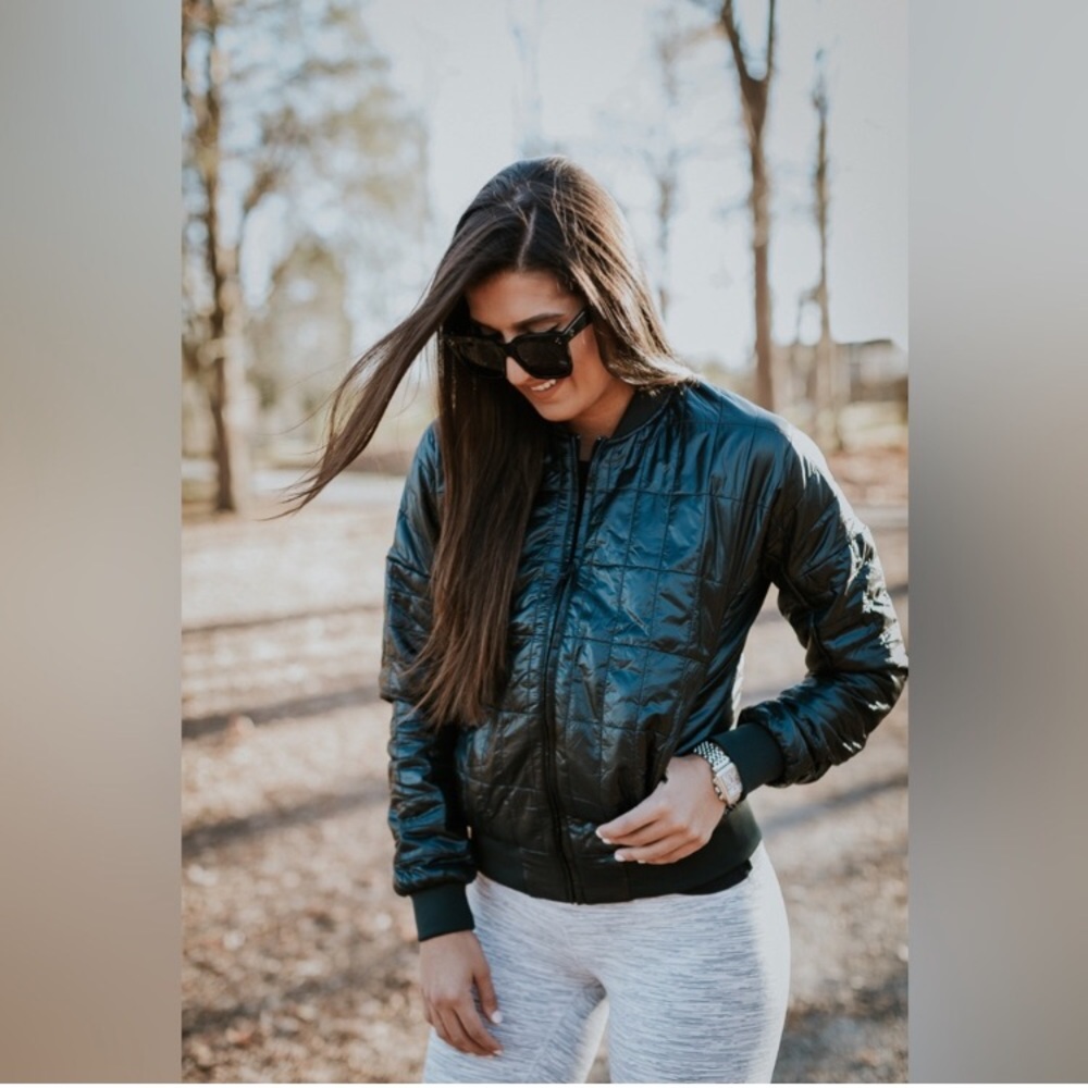 Cotopaxi Kusa Bomber Jacket in Black, size small